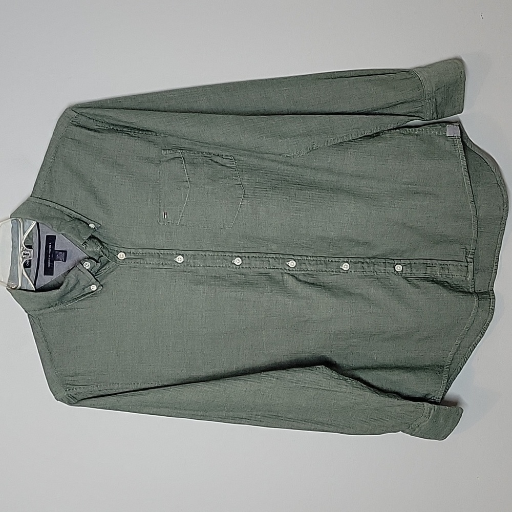 Tommy Hilfiger men's green button down shirt